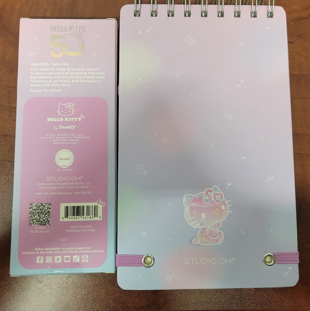 Hello Kitty Spiral Notebook & 5 Gel Pen Set 50th Anniversary Brand New - Picture 2 of 4